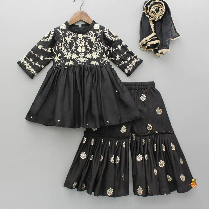 Outlet Black Embroidered Pleats Detailed Kurti And Sharara With Dupatta Twinning Sets | Ethnic Wear
