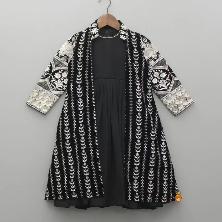 Discount Black Kurti With Embroidered Velvet Jacket Twinning Sets | Ethnic Wear