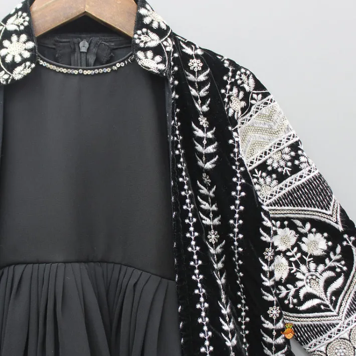 Discount Black Kurti With Embroidered Velvet Jacket Twinning Sets | Ethnic Wear