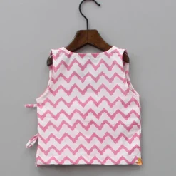Outlet Chevron Printed Pink And White Triple Side Knot Jhabla BOY Baby Essentials | Baby Essentials