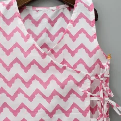 Outlet Chevron Printed Pink And White Triple Side Knot Jhabla BOY Baby Essentials | Baby Essentials