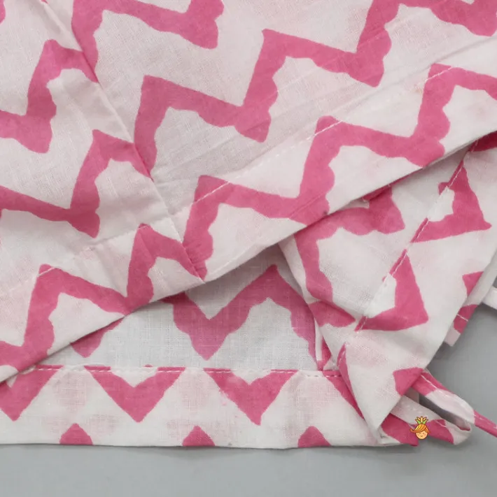 Outlet Chevron Printed Pink And White Triple Side Knot Jhabla BOY Baby Essentials | Baby Essentials