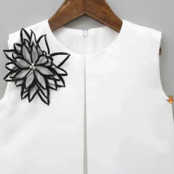 Discount Contrasting Flower Adorned Dual Tone Dress Dresses & Sets | Dresses