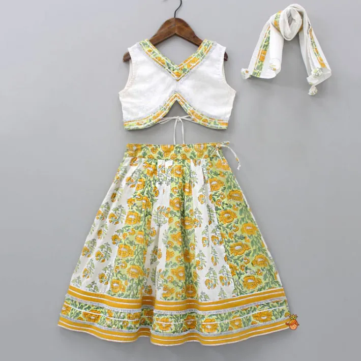 Discount Cut Out Hem White Top And Floral Printed Lehenga With Matching Lurex Striped Dupatta Twinning Sets | Ethnic Wear