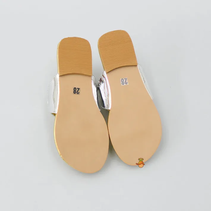 Outlet Golden And Silver Dual Tone Kolhapuri Flats Shoes