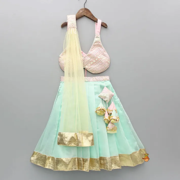 Outlet Halter Neck Stylish Embroidered Top With Pleated Lehenga And Dupatta Ethnic Wear | Lehengas & Ghagras