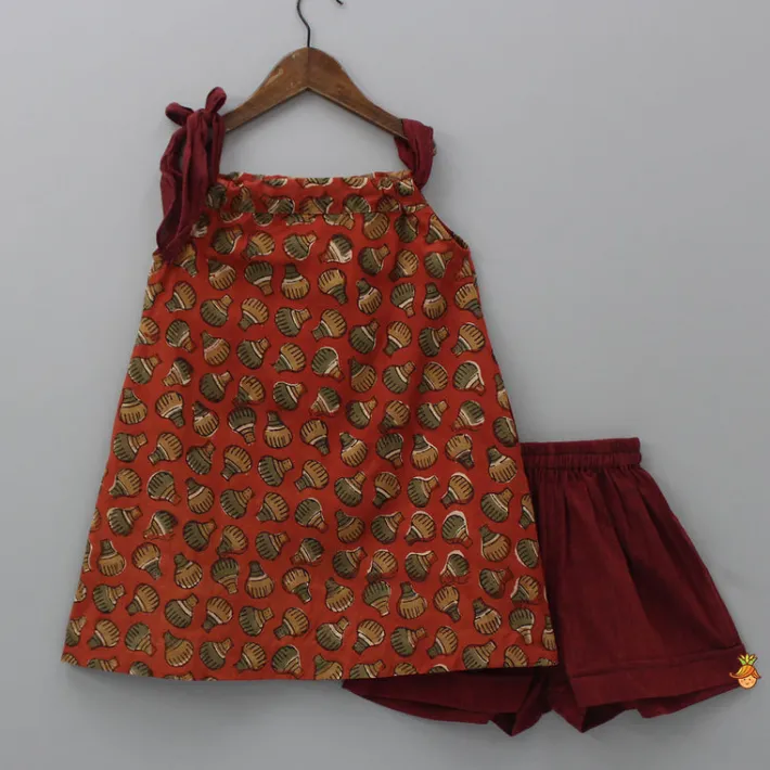 Fashion Hand Block Printed Tie Up Top And Burgundy Shorts Twinning Sets | Dresses & Sets