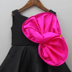 Clearance Party Wear Swirly Black Flared Gown Dresses & Sets | Gowns