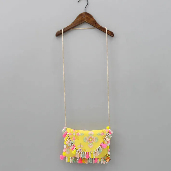 Discount Thread Embroidered Yellow Rope Sling Bag Bags