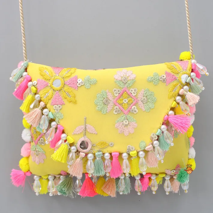 Discount Thread Embroidered Yellow Rope Sling Bag Bags